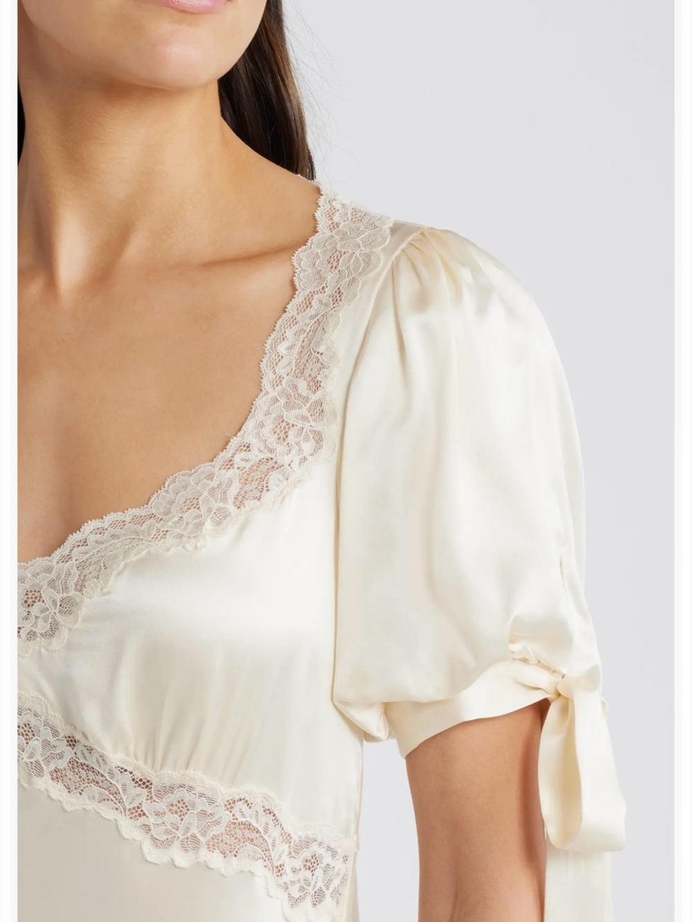 Kacey Musgraves Stella Lace Trim
Silk Midi Cream Dress - Picture 4 of 11